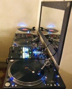 CORSI PERSONALIZZATI PER DJ E TURNTABLIST